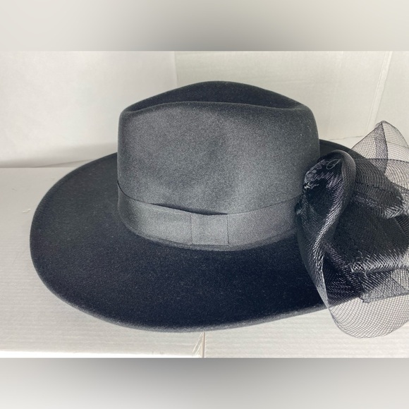 Felted Wool Fedora Hat In Black - Picture 4 of 12